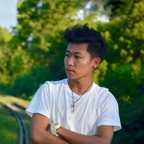 清新的小女孩-July Tun