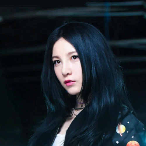 一個(gè)深愛的女孩-本兮