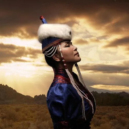 火紅的薩日朗 (伴奏)-烏蘭托婭army