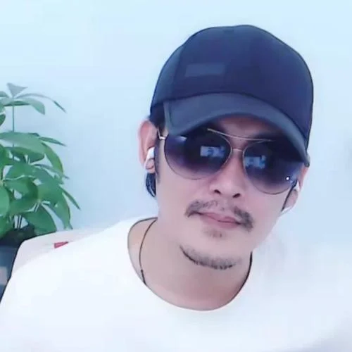 共你癡癡愛在 (cover: 大笨)-李學(xué)銳