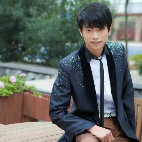 黑呀黑(特別版)-MC四點(diǎn)