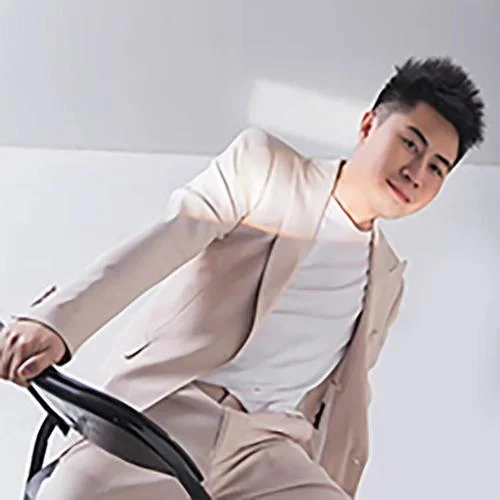 不枉世上做撇捺-朱星澎