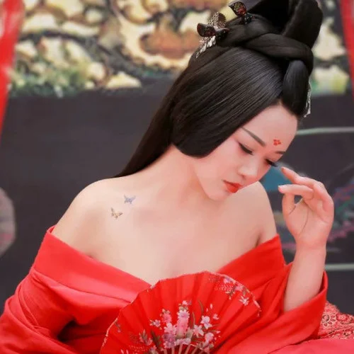 又見(jiàn)炊煙（伴奏）-張朋娜