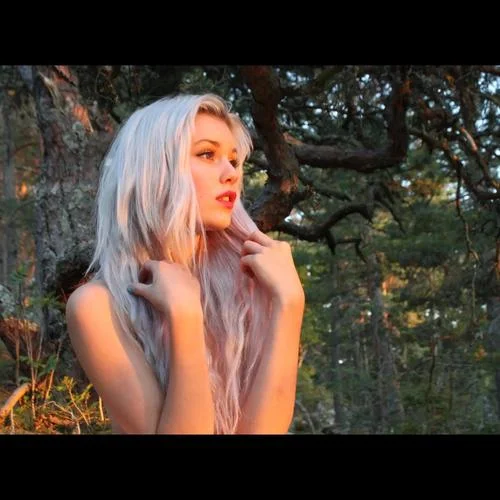 音樂 -宮崎駿 水晶音樂 放鬆身心 每天調心洗滌心性 -早晨輕音樂-深深的藍