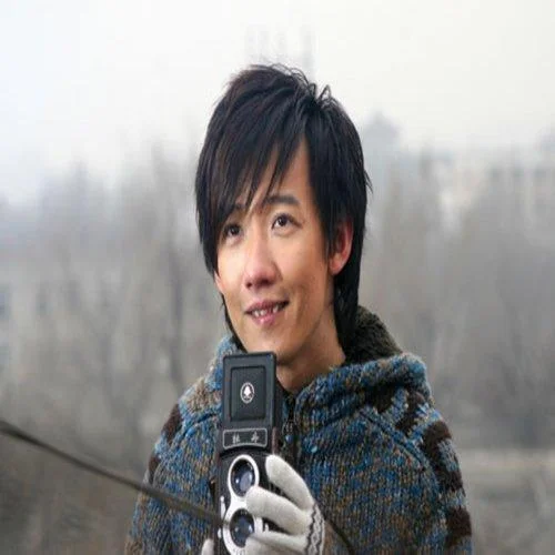 月亮圓-山腳下男孩