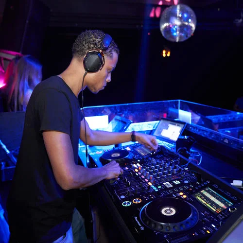 車(chē)載重低音-DJ阿基