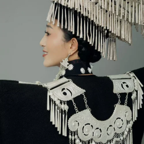 原野上的朵洛荷-海日烏芝