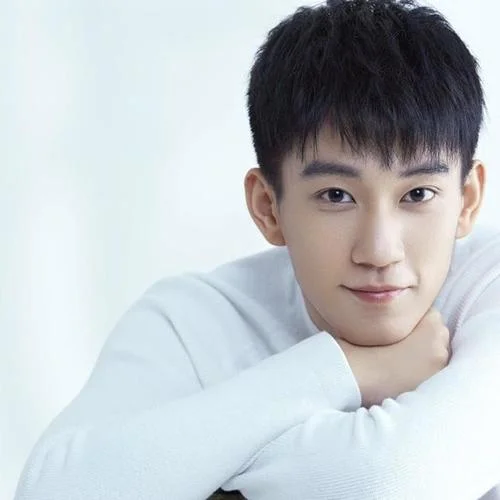 身騎白馬 (2024五十公里桃花塢第4季 第5期現(xiàn)場(chǎng))-王子奇&單依純