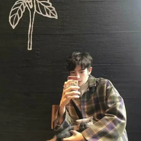 反正他都不難受-8先生