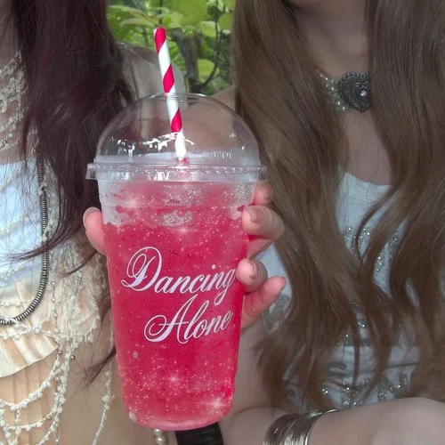 DANCING ALONE-KiiiKiii