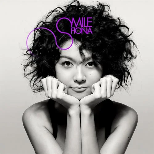 劍龍在草地散步-薛凱琪