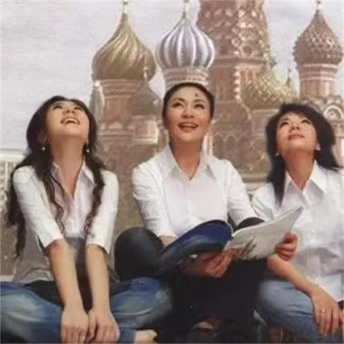 莫斯科郊外的晚上-黑鸭子演唱组