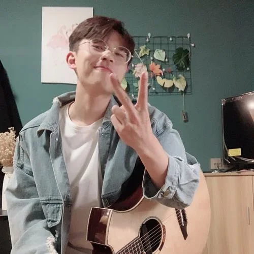 羞答答的玫瑰靜悄悄的開-阿冗