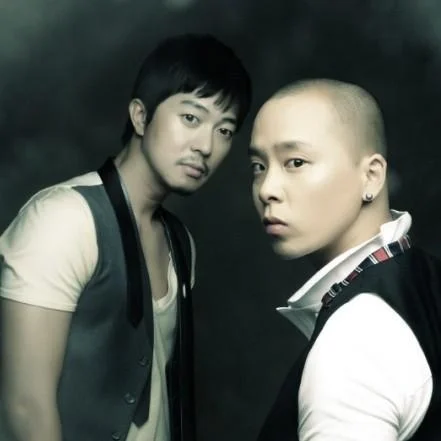 已經(jīng)一年-Brown Eyes