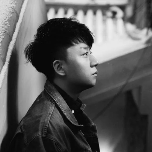 異鄉(xiāng)人-張磊