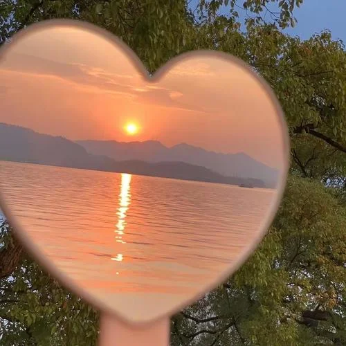 靠近一點點 (cover: Lara梁心頤)-唐筱優(yōu)