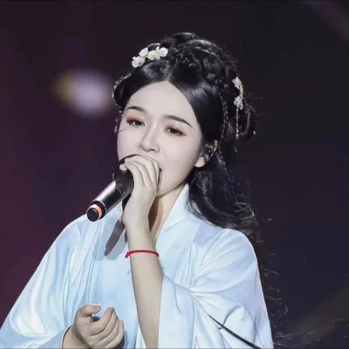 愛(ài)殤 (25秒片段)-小時(shí)姑娘