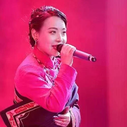 牧歌一曲獻(xiàn)給黨-扎西央宗