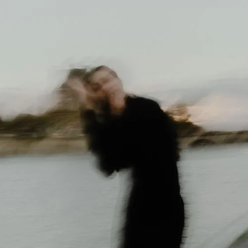 怎么還沒等離開-YUJI魚幾