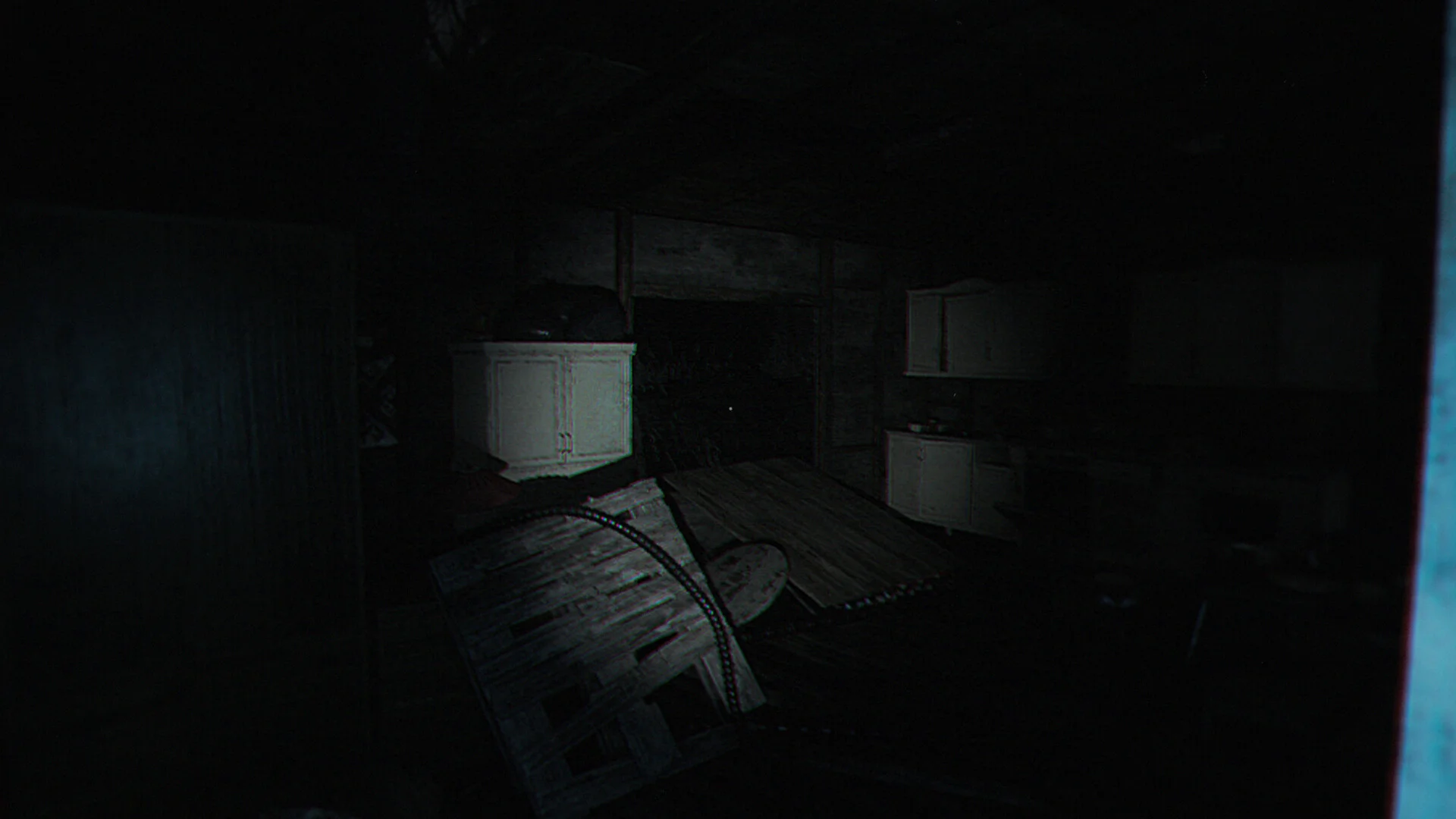 《詭異之光》中文版